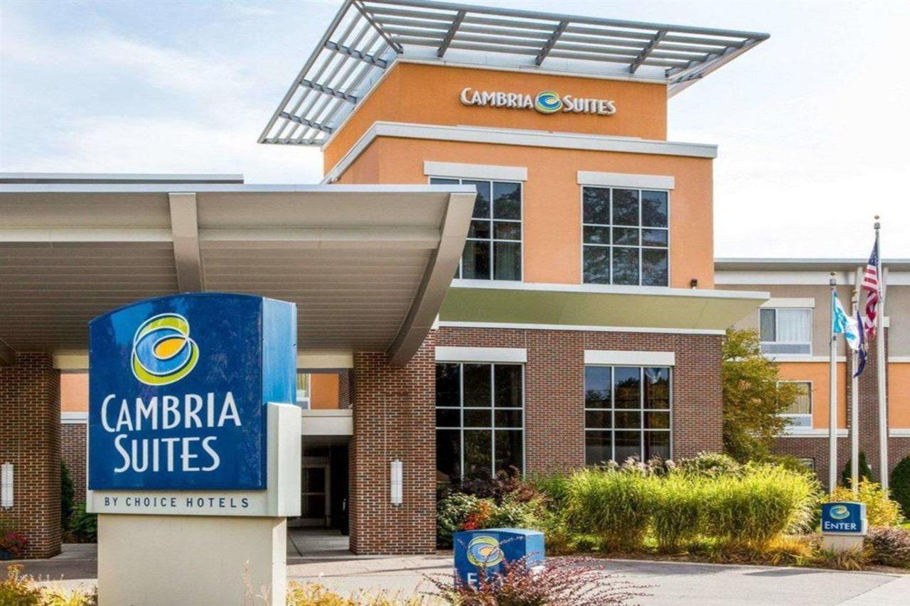 Cambria Hotel Traverse City Exterior photo
