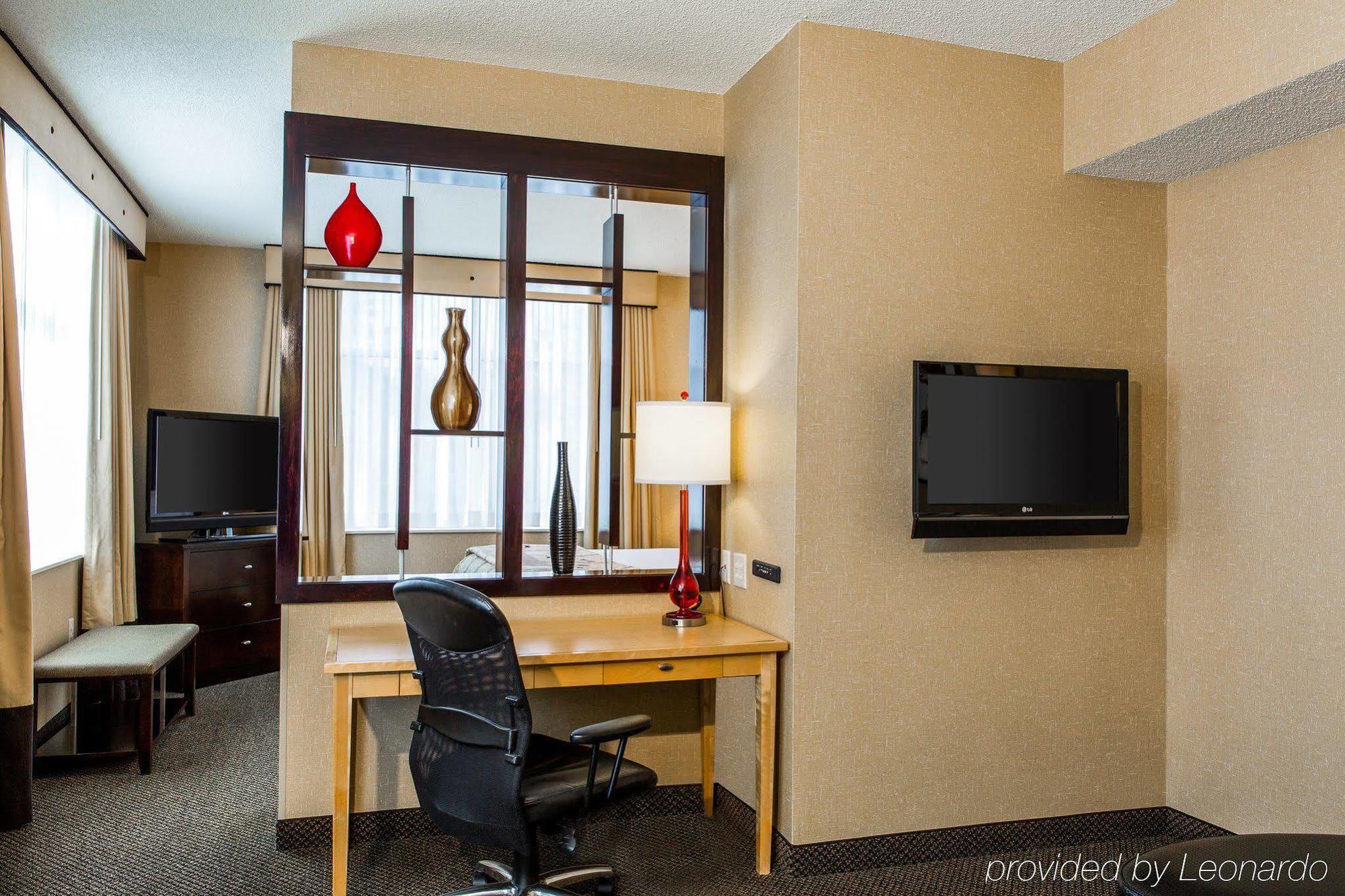 Cambria Hotel Traverse City Exterior photo